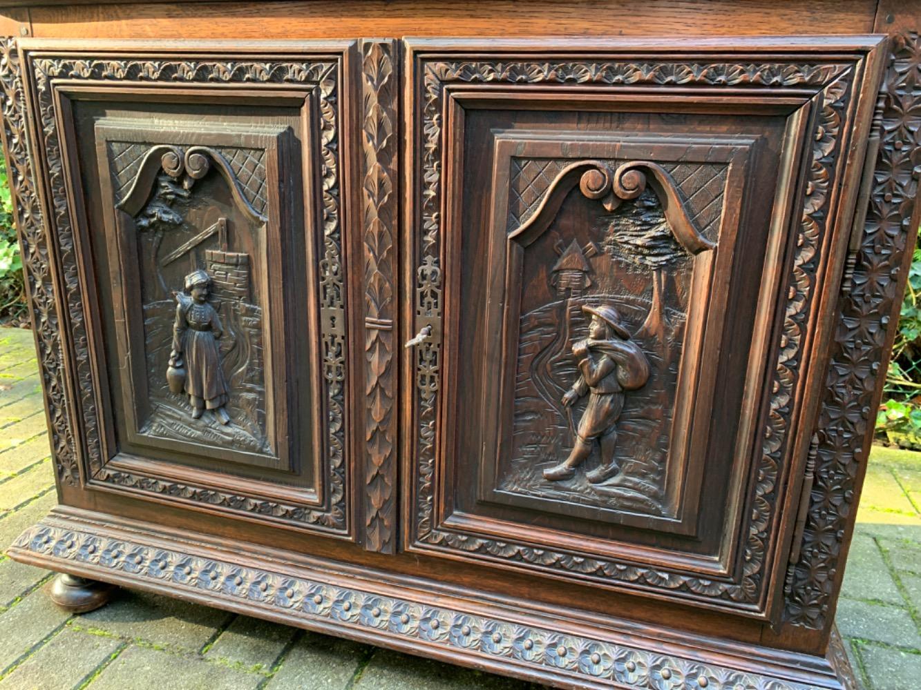 Brittany style Cabinet