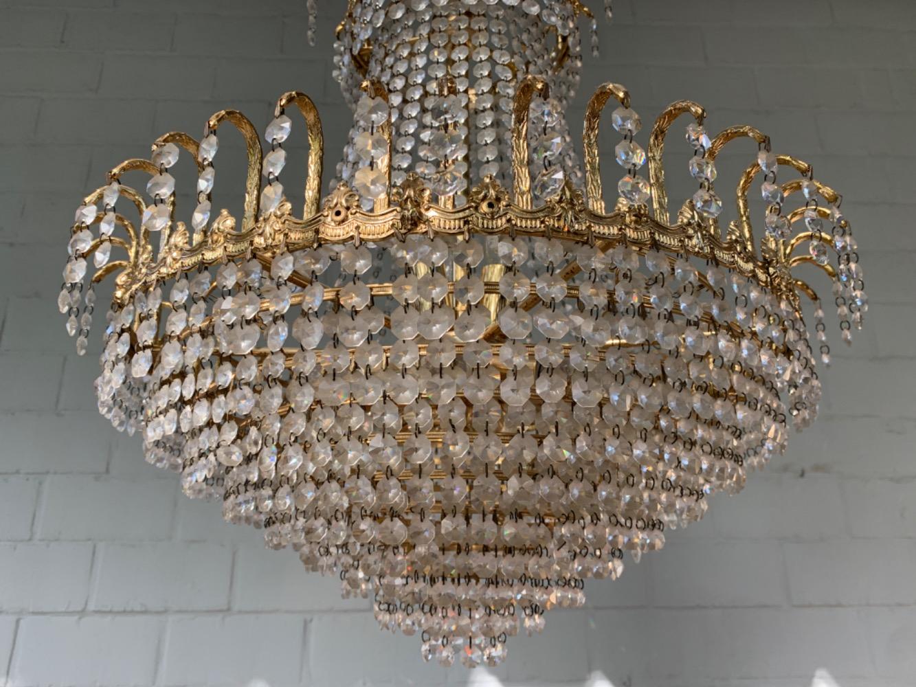 Chandelier 