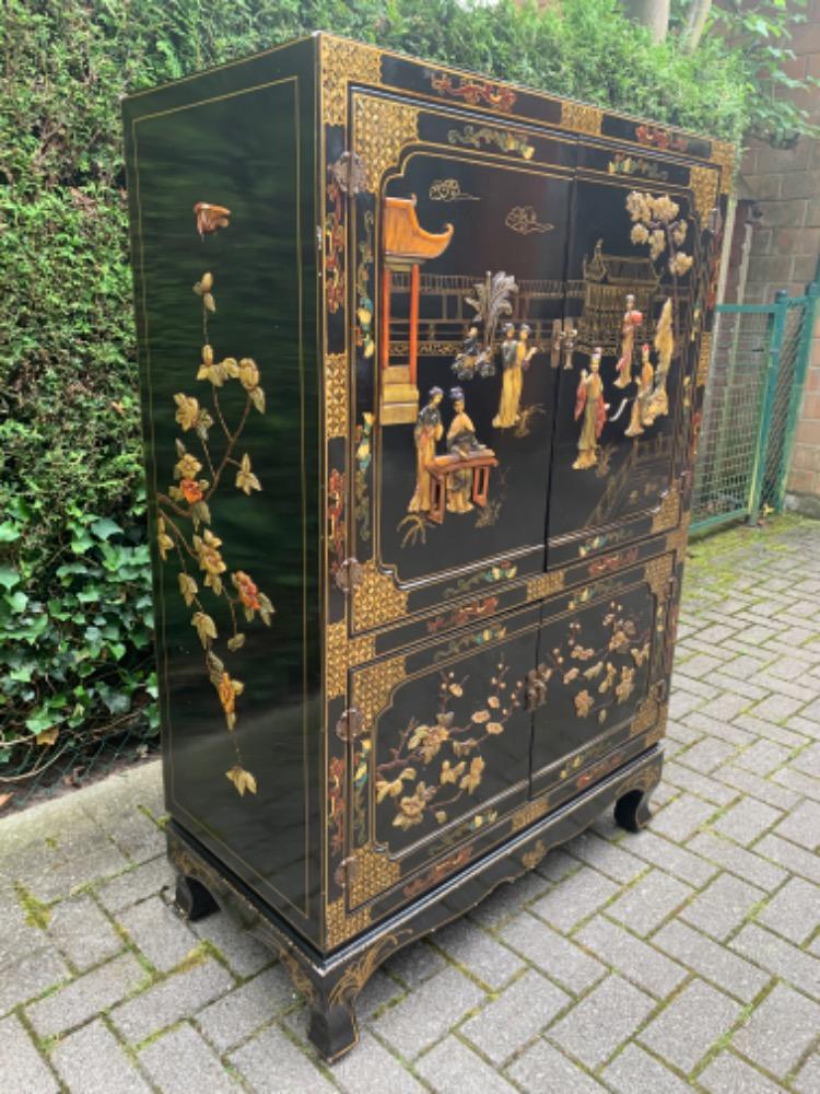 Chinese Cabinet