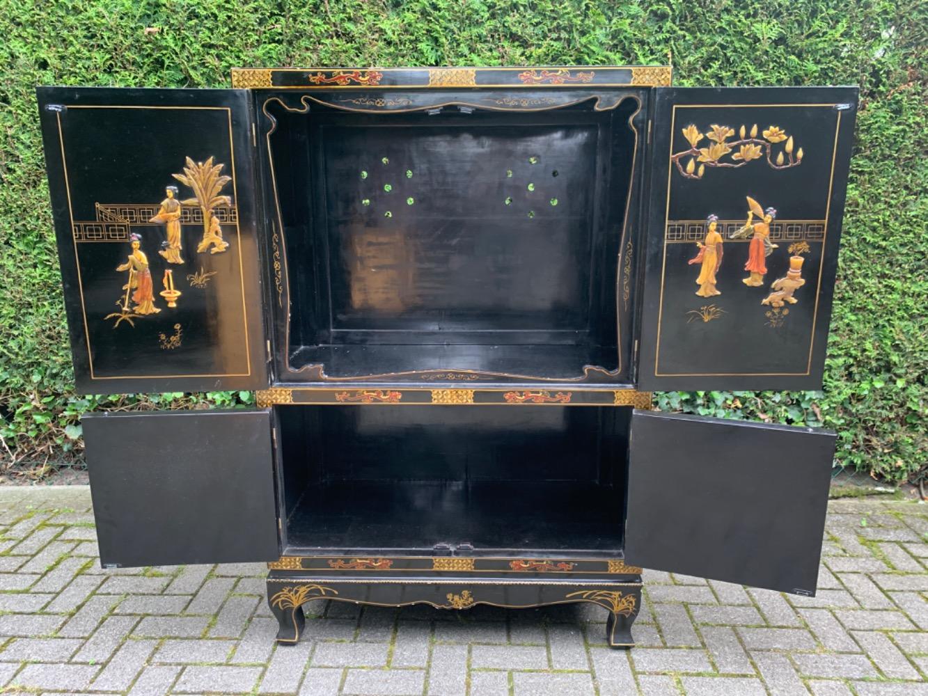 Chinese Cabinet