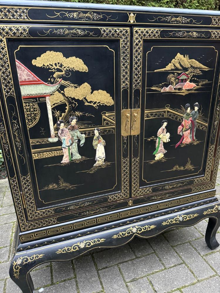 Chinese Cabinet