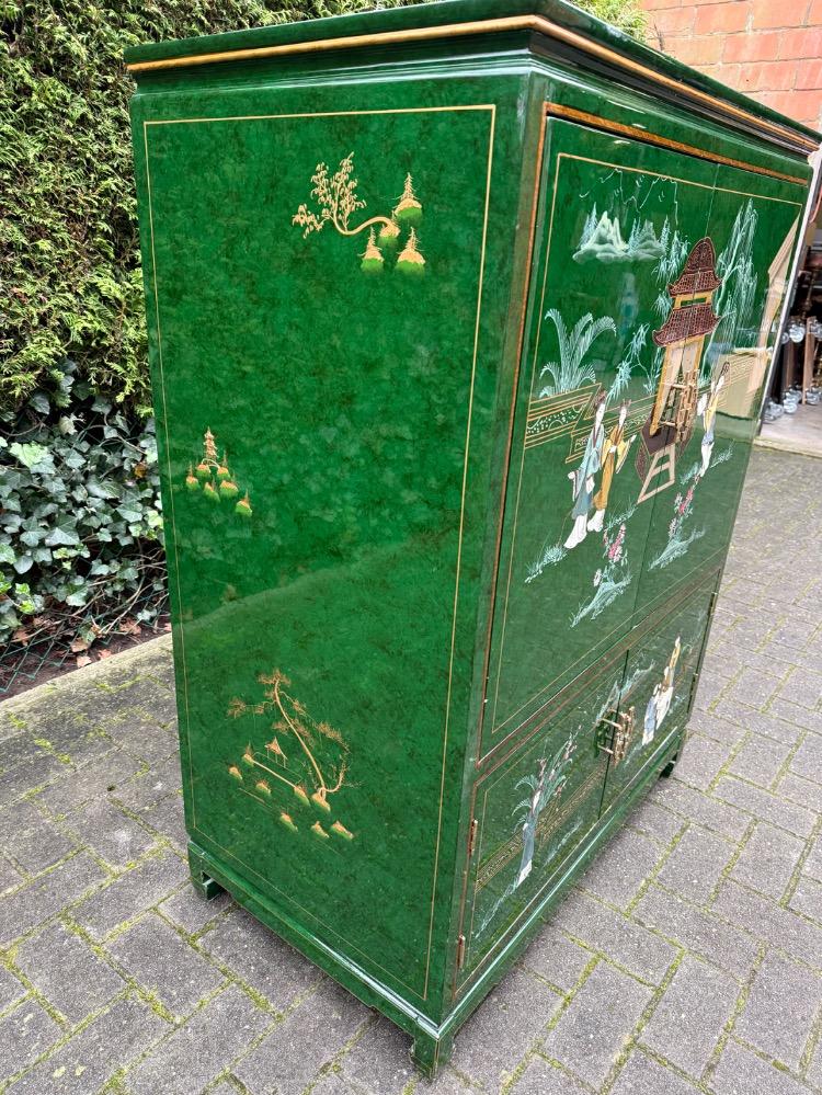 Chinese Cabinet