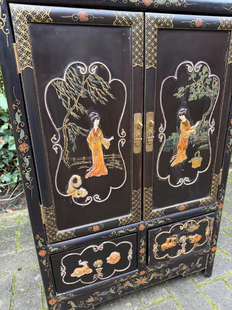 Chinese Cabinet