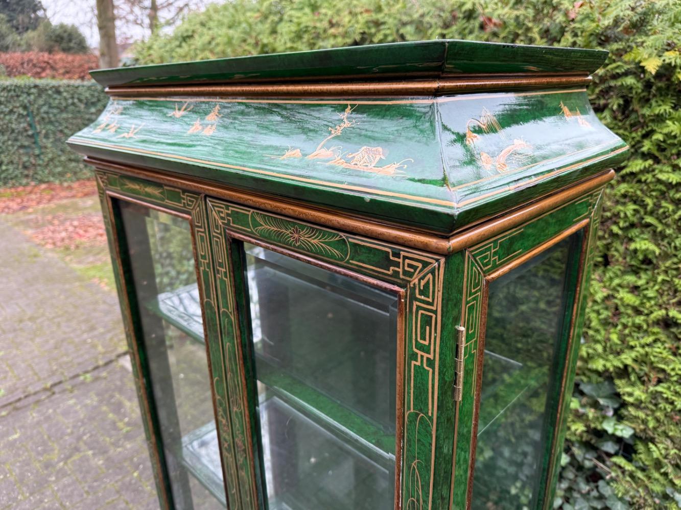 Chinese Display cabinet