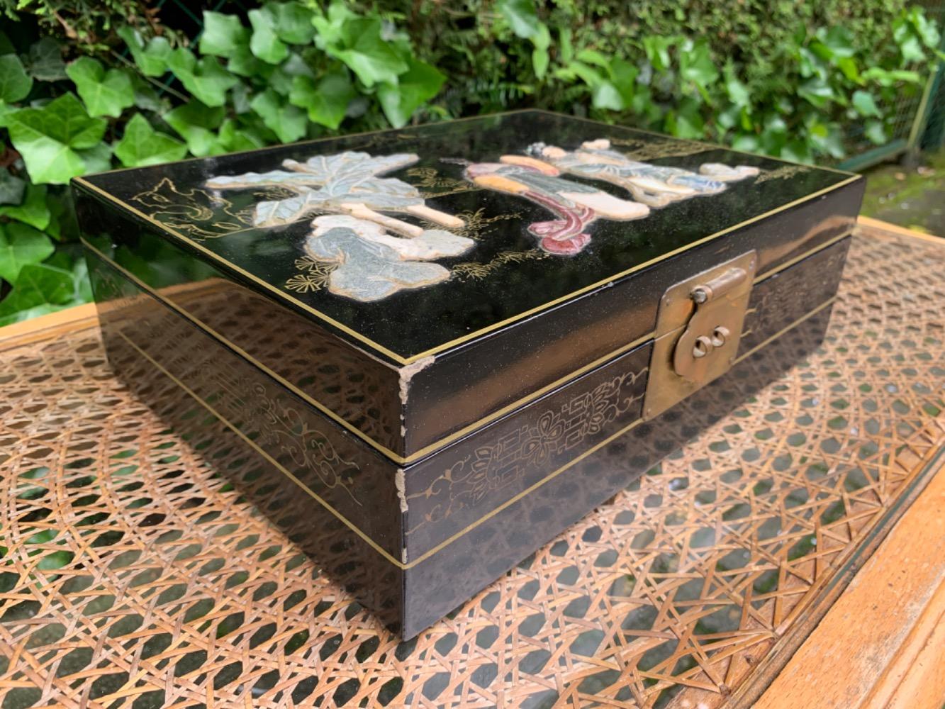 Chinese Jewelry box