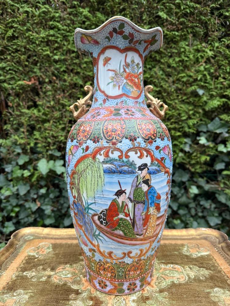 Chinese Pair of vases