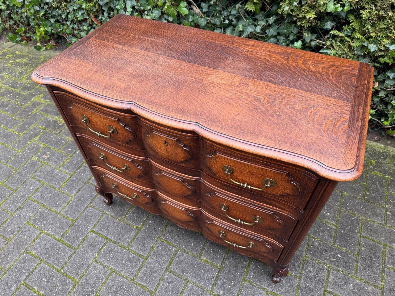 Country French Chest of drawers