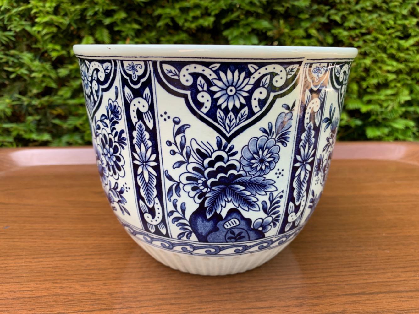 Delft Flower pot