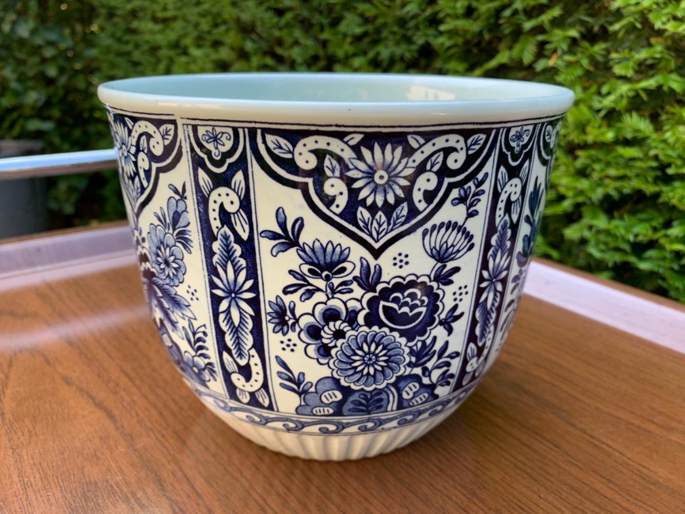 Delft Flower pot