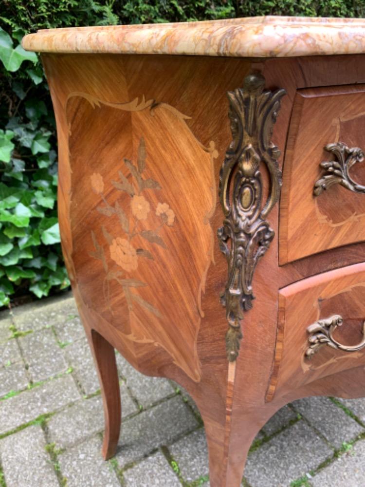 Louis XV style Chest of drawers