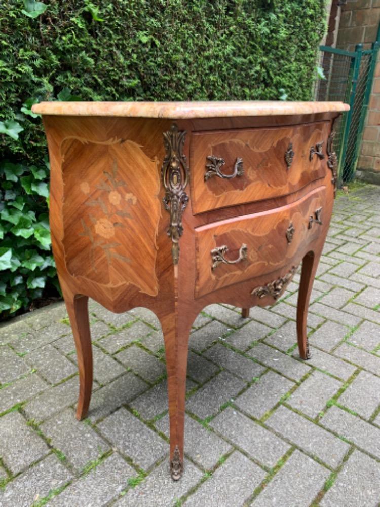 Louis XV style Chest of drawers