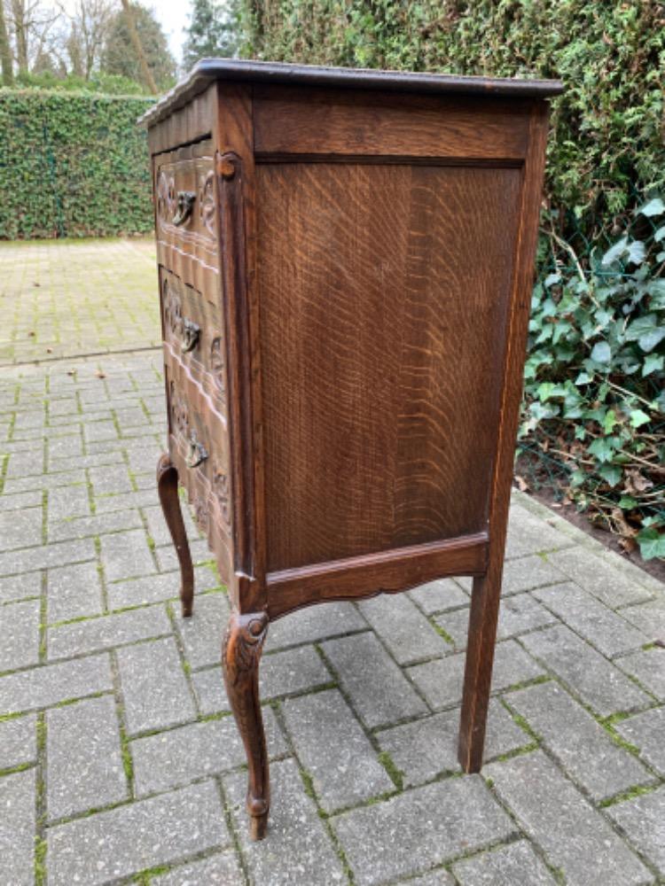 Louis XV style Chest of drawers