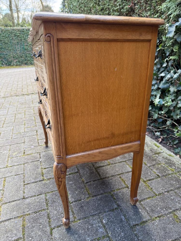 Louis XV style Chest of drawers