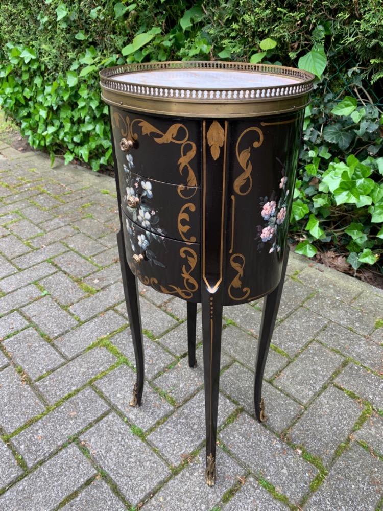 Painted Chest of drawers