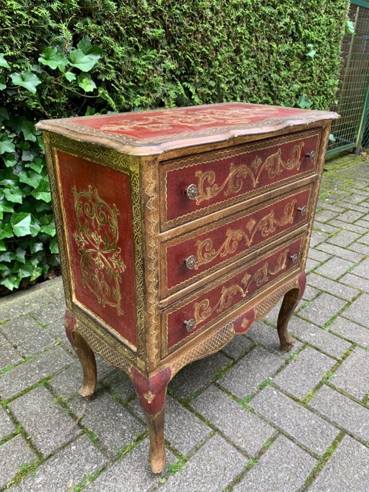 Rococo Chest of drawers