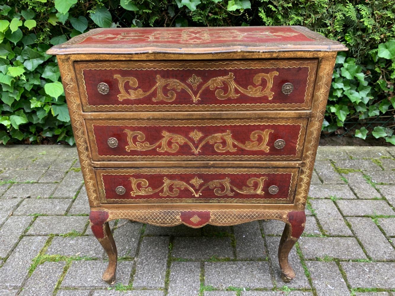 Rococo Chest of drawers