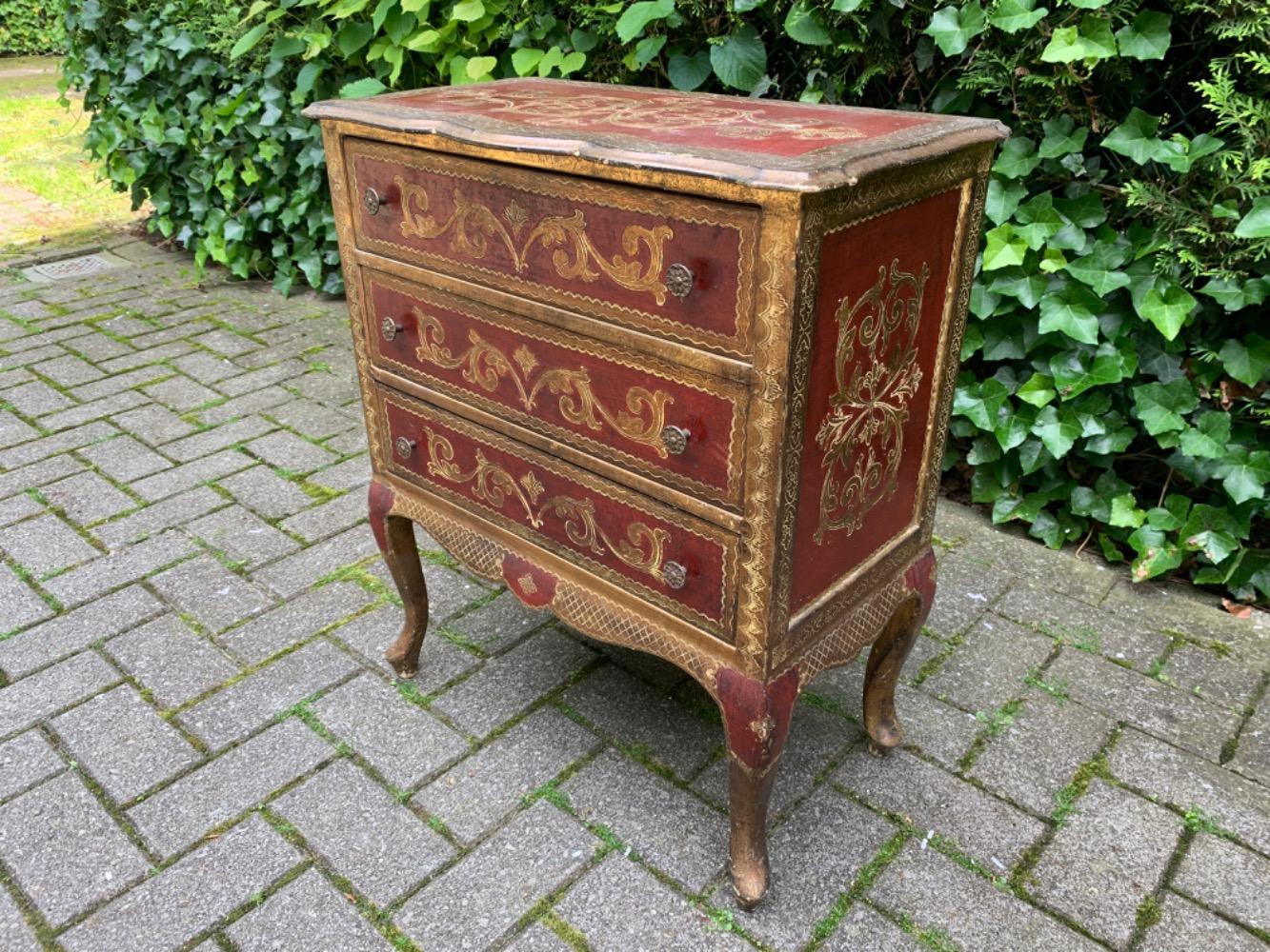 Rococo Chest of drawers