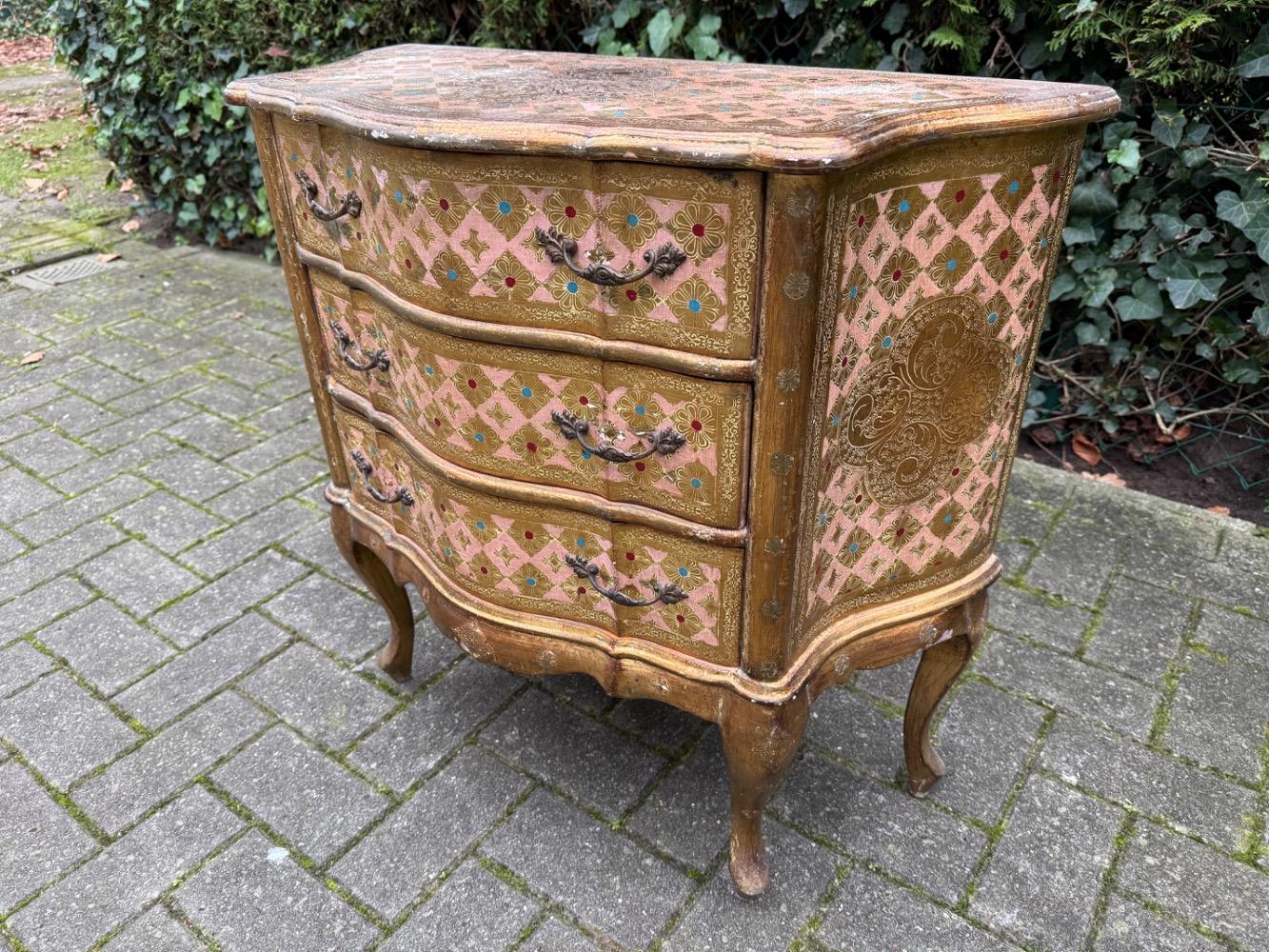 Rococo Chest of drawers